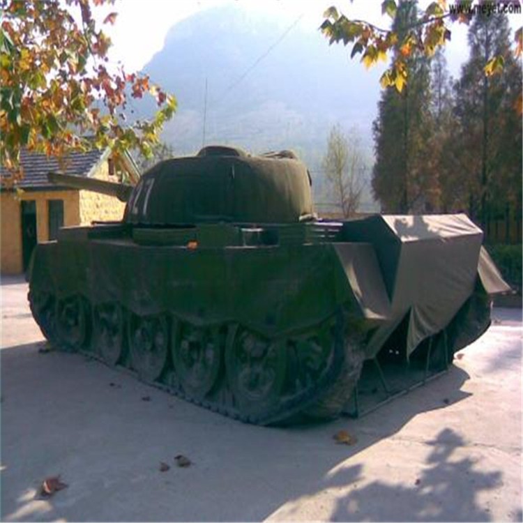 复兴大型充气坦克